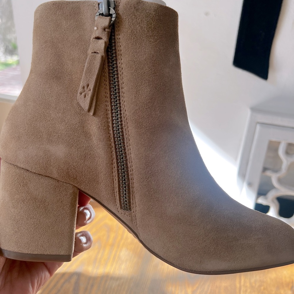 Splendid Suede Daniella booties